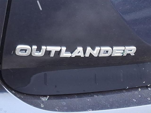 new 2024 Mitsubishi Outlander car, priced at $41,620