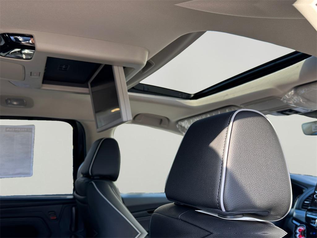 new 2026 Honda Odyssey car, priced at $53,190