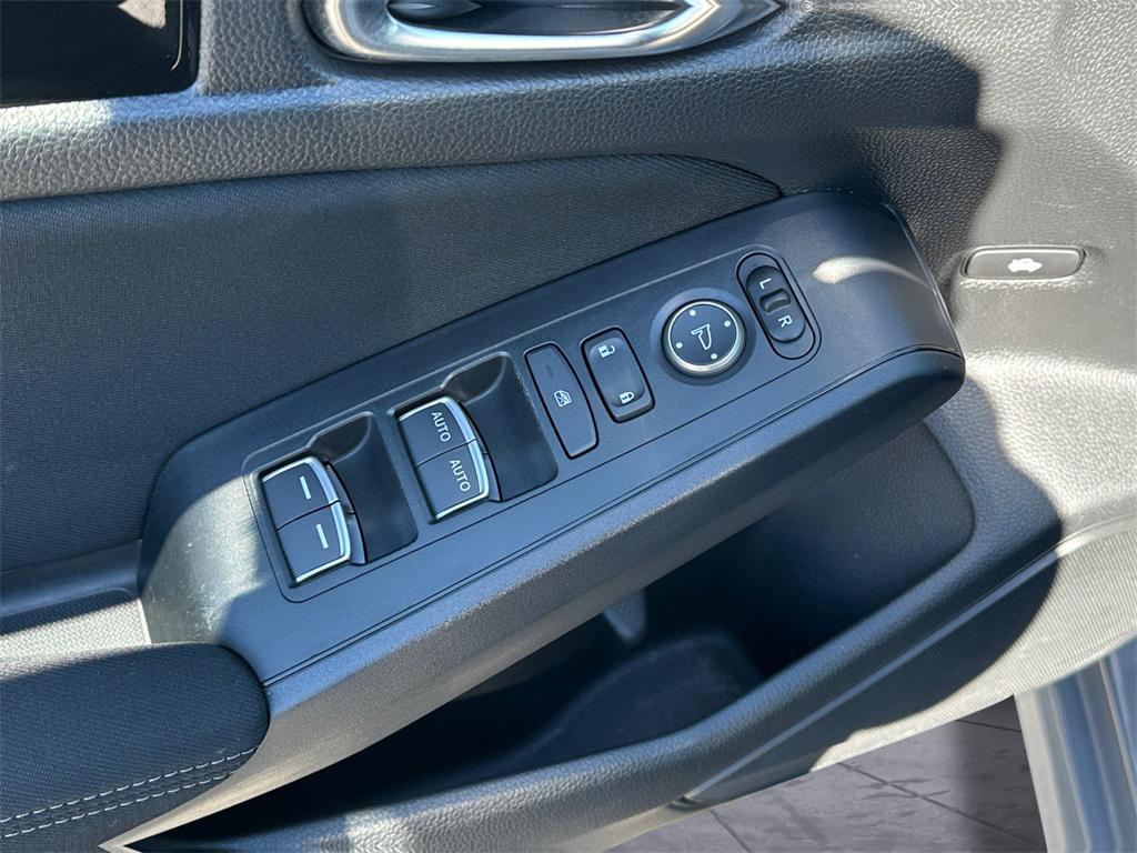 used 2025 Honda Civic Hybrid car, priced at $23,385