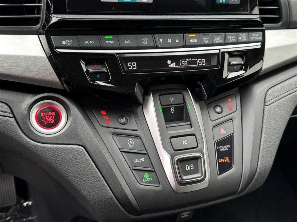 new 2026 Honda Odyssey car, priced at $44,290