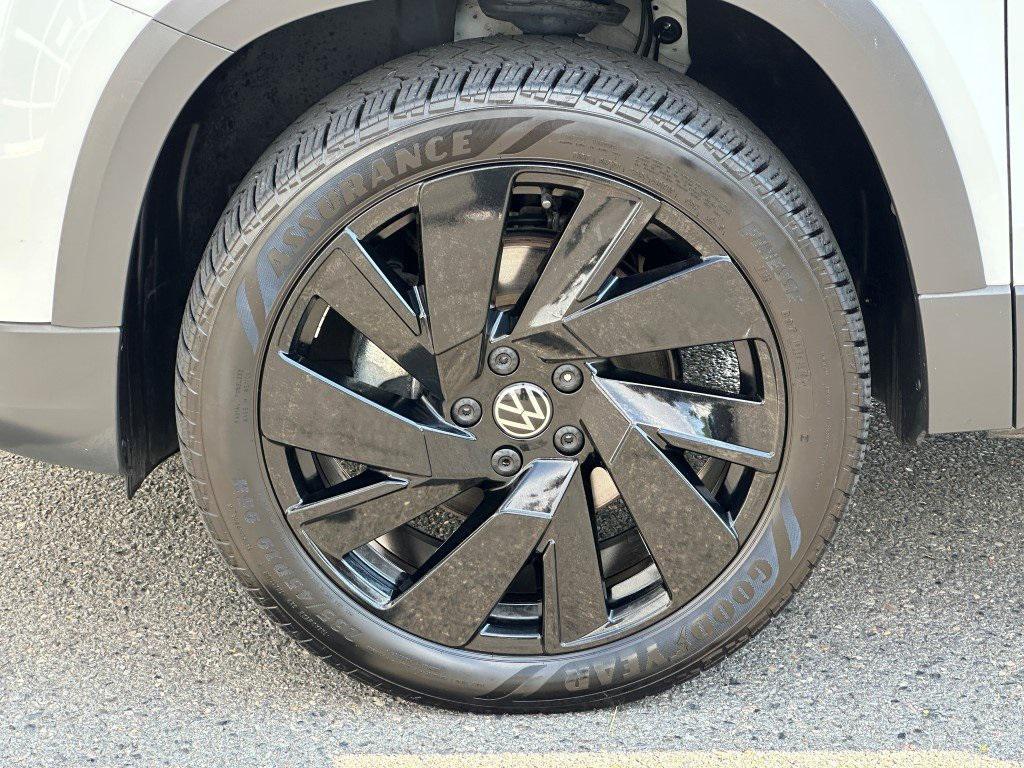used 2024 Volkswagen Taos car, priced at $23,450