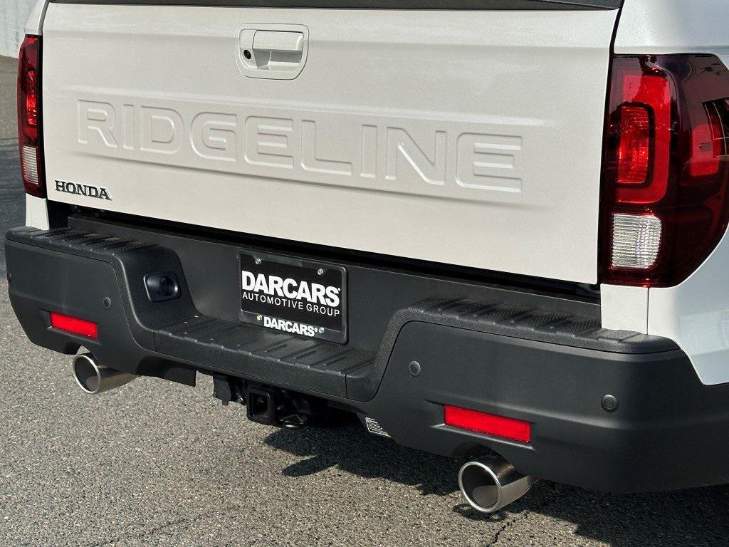 new 2025 Honda Ridgeline car, priced at $42,995