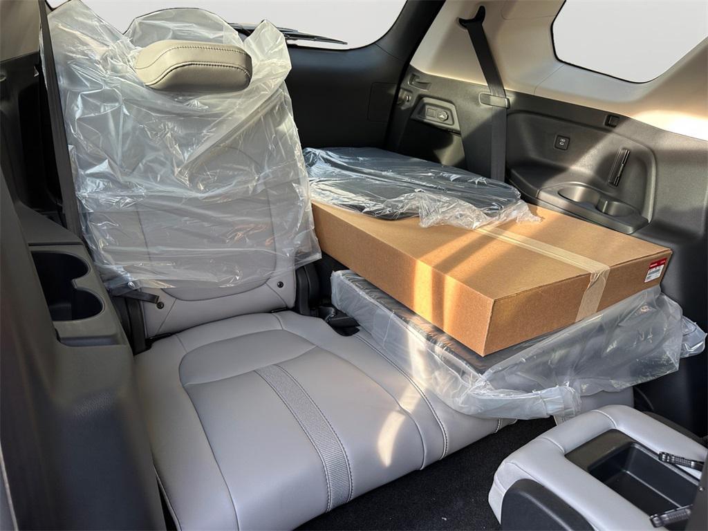 new 2025 Honda Pilot car, priced at $47,400