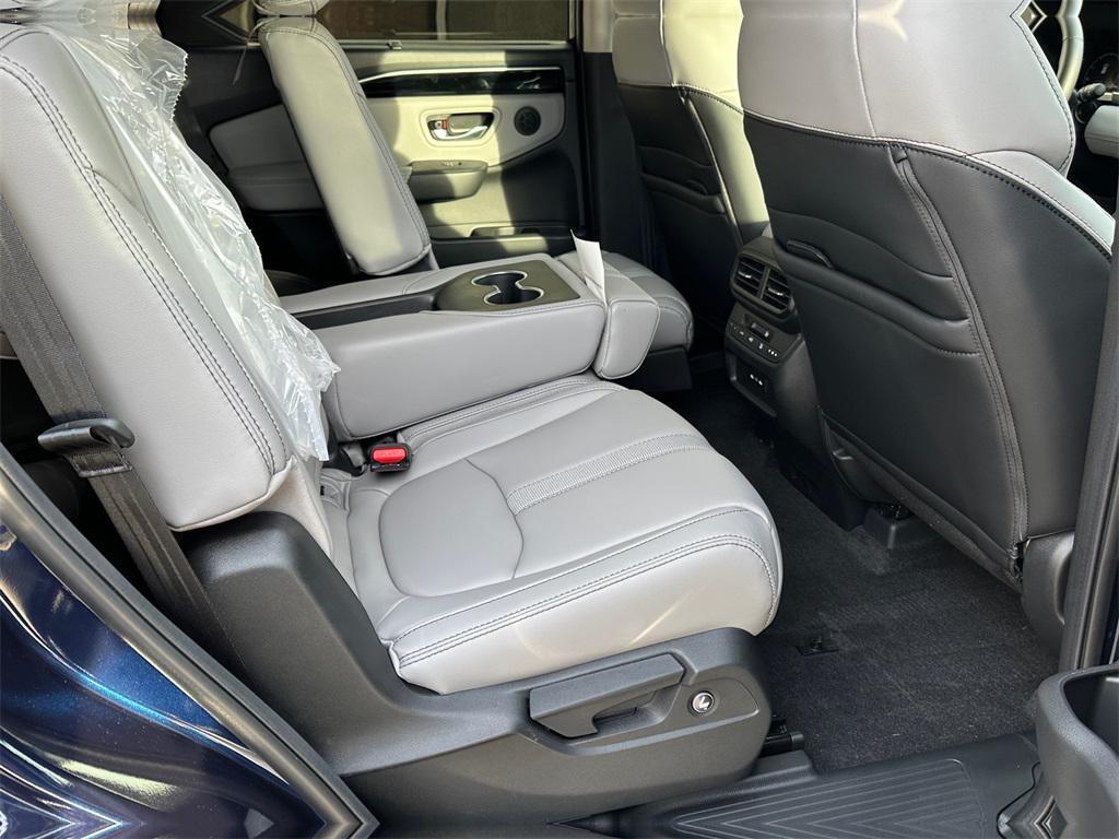 new 2025 Honda Pilot car, priced at $47,400