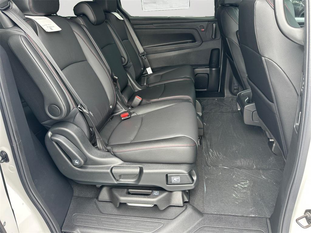 new 2026 Honda Odyssey car, priced at $43,369