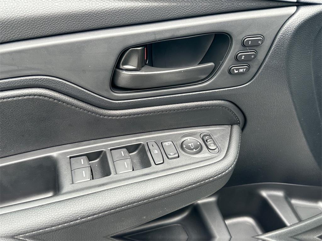 new 2026 Honda Odyssey car, priced at $43,369