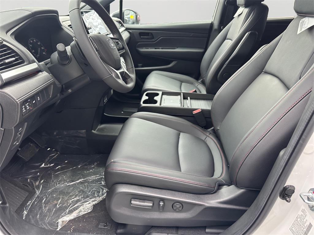 new 2026 Honda Odyssey car, priced at $43,369
