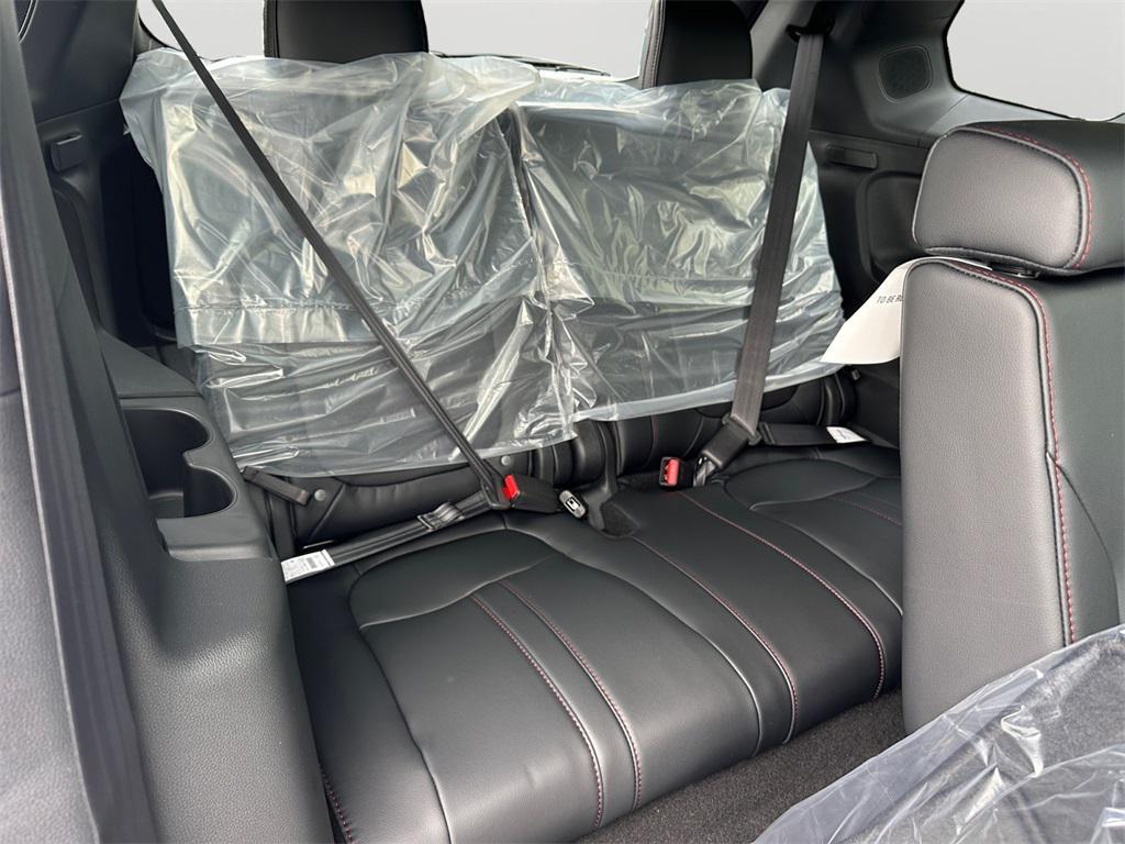 new 2025 Honda Pilot car, priced at $56,105