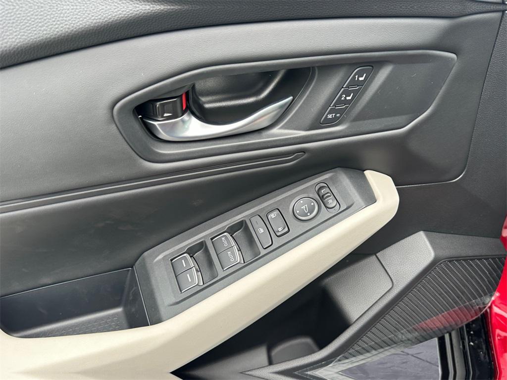 new 2025 Honda Accord Hybrid car, priced at $34,749