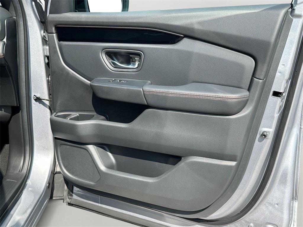 new 2025 Honda Pilot car, priced at $50,425