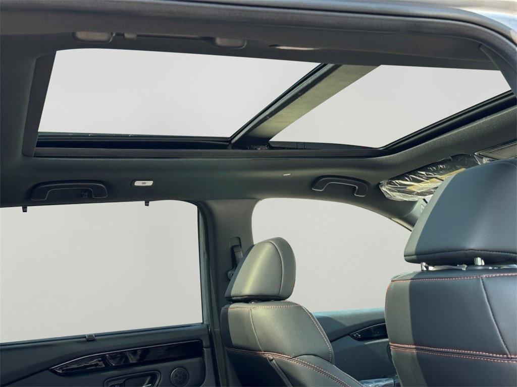 new 2025 Honda Pilot car, priced at $50,425