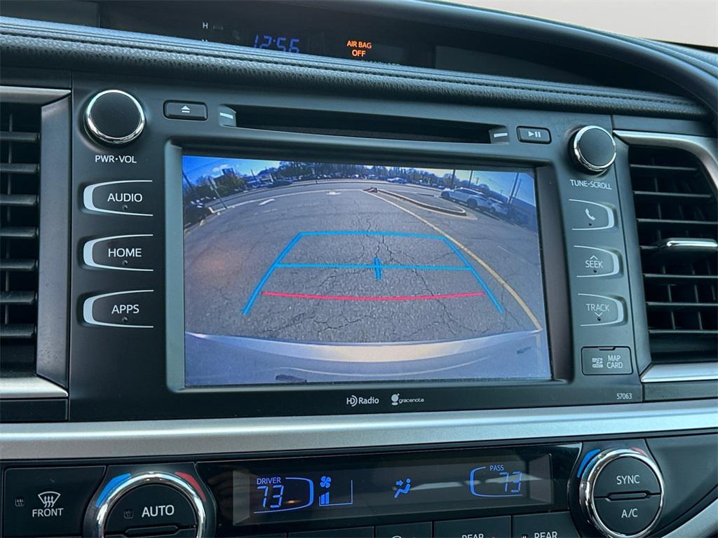 used 2015 Toyota Highlander car, priced at $15,495