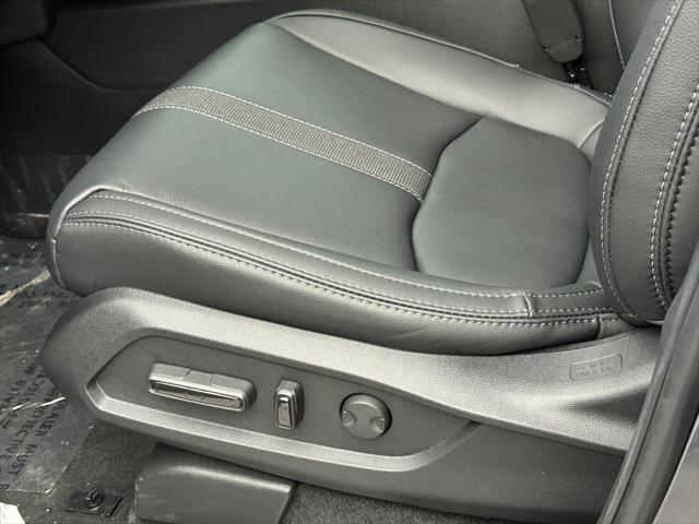 new 2025 Honda Pilot car, priced at $53,375