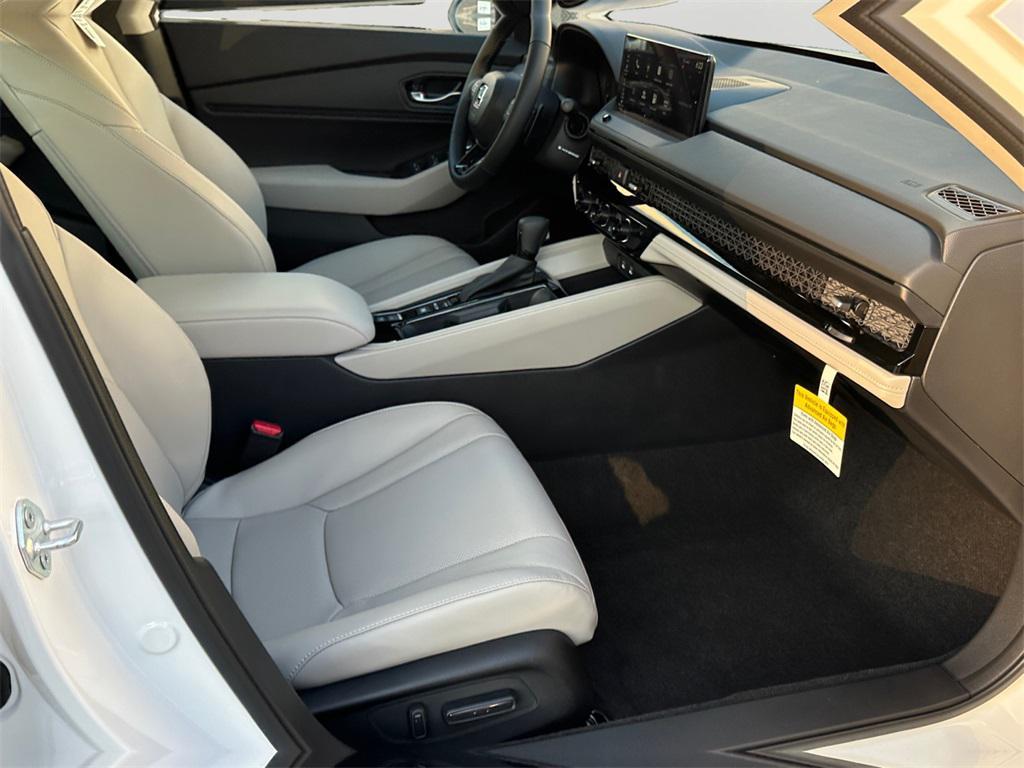 new 2025 Honda Accord Hybrid car, priced at $32,995