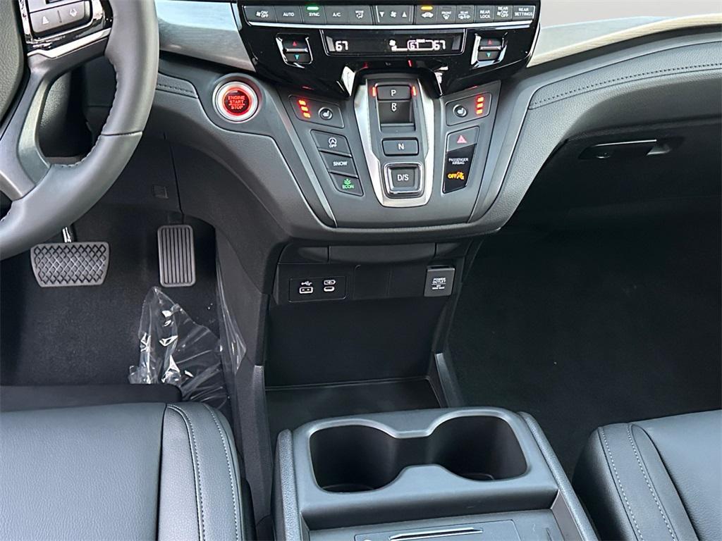 new 2026 Honda Odyssey car, priced at $42,064