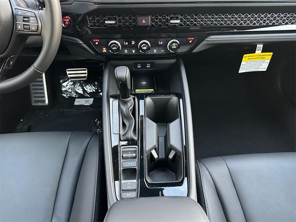 new 2025 Honda Accord Hybrid car, priced at $34,686