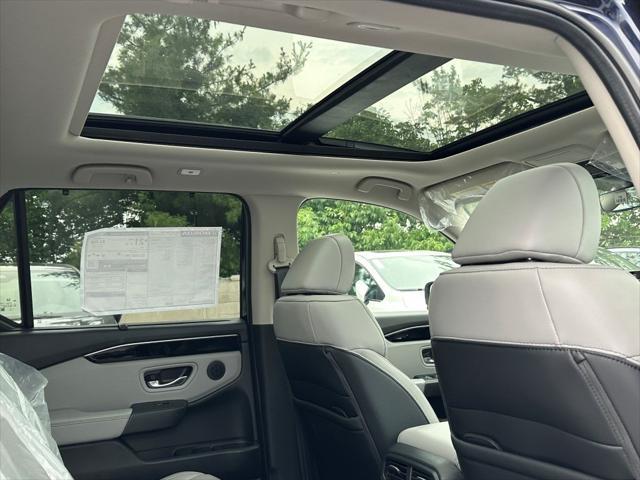 new 2025 Honda Pilot car, priced at $52,345