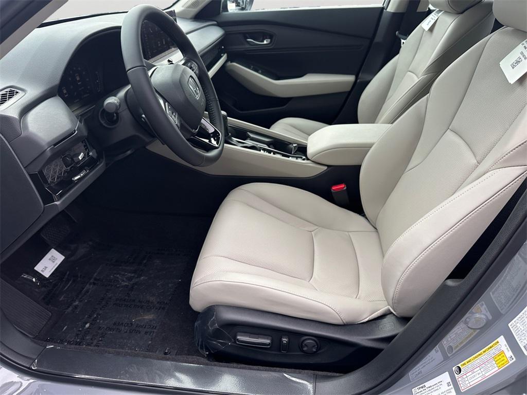 new 2025 Honda Accord Hybrid car, priced at $34,704