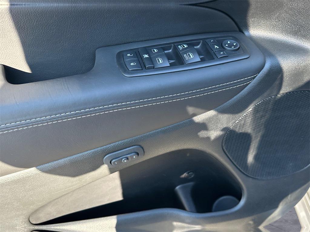 used 2014 Jeep Grand Cherokee car, priced at $11,995