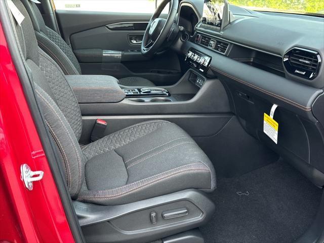 new 2025 Honda Pilot car, priced at $43,780