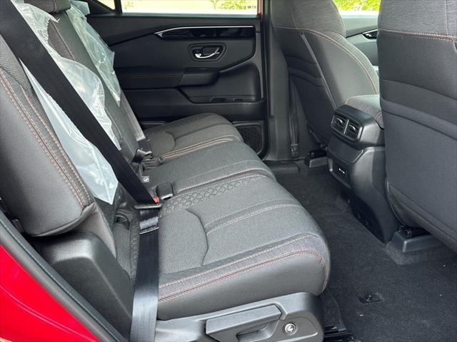 new 2025 Honda Pilot car, priced at $43,780