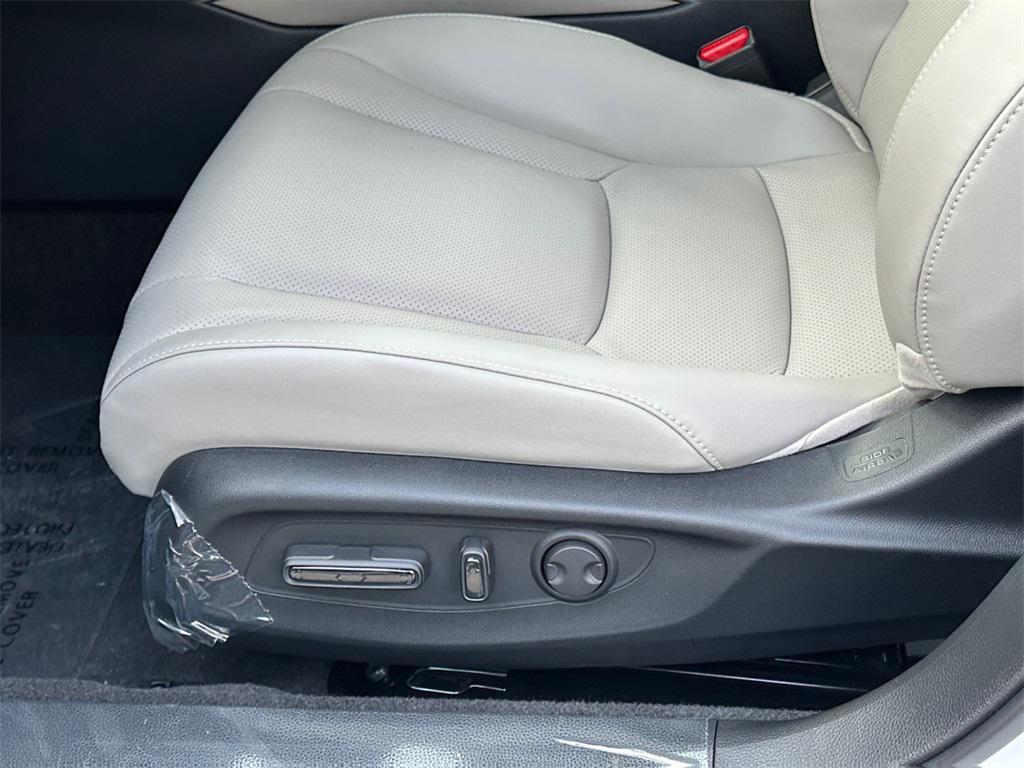 new 2025 Honda Accord Hybrid car, priced at $38,097