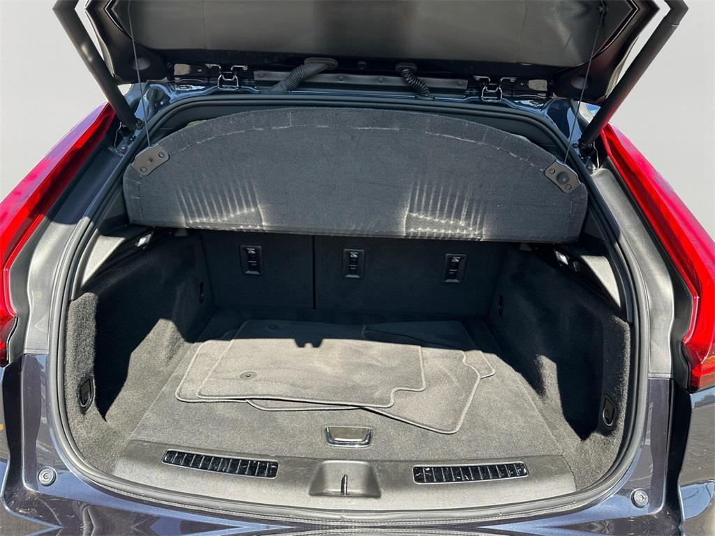 used 2023 Cadillac XT4 car, priced at $26,900