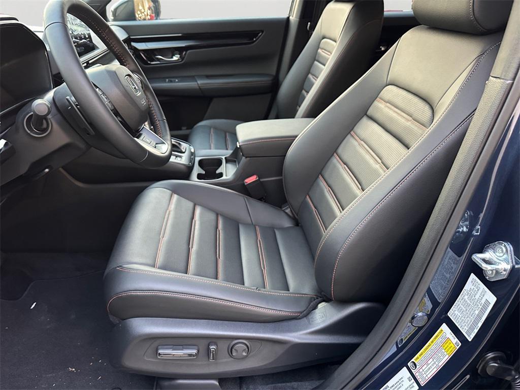 new 2026 Honda CR-V Hybrid car, priced at $43,700