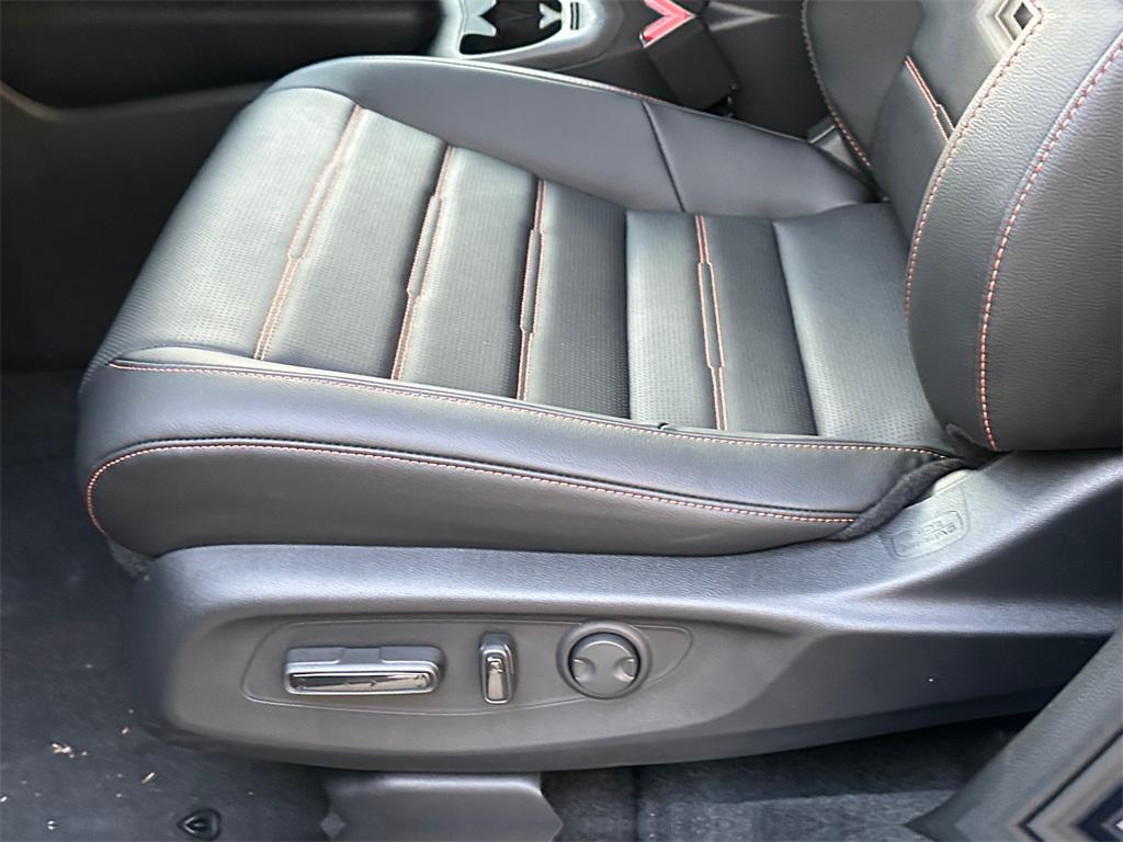 new 2026 Honda CR-V Hybrid car, priced at $43,700