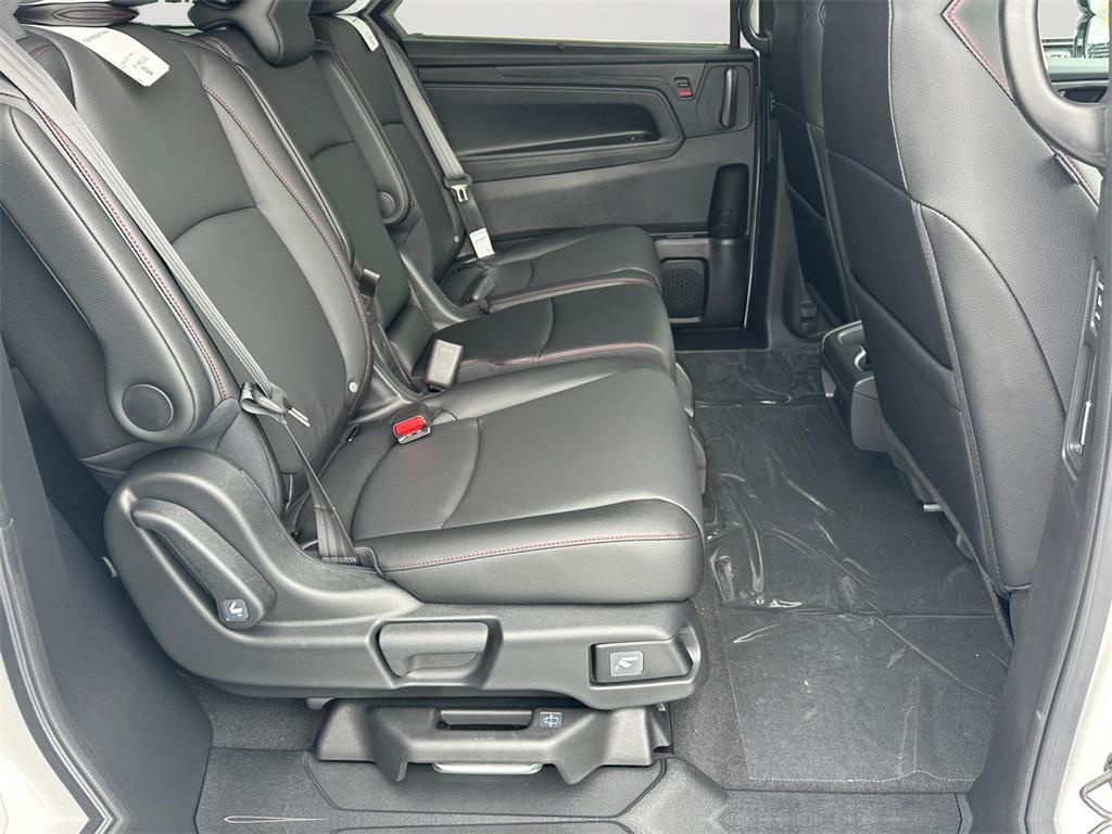 new 2026 Honda Odyssey car, priced at $43,369