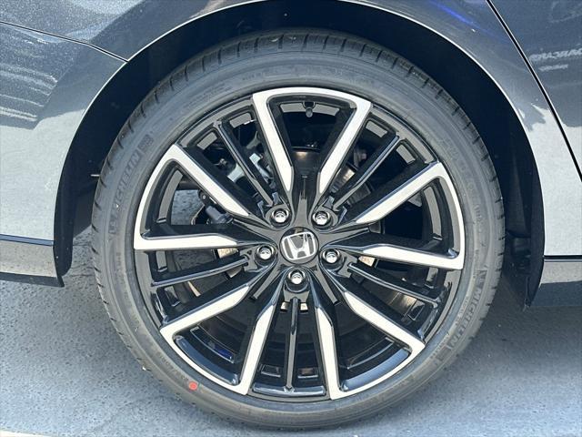 new 2025 Honda Accord Hybrid car, priced at $40,025