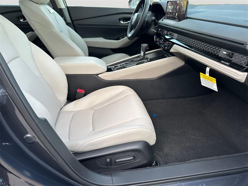 new 2025 Honda Accord Hybrid car, priced at $40,025