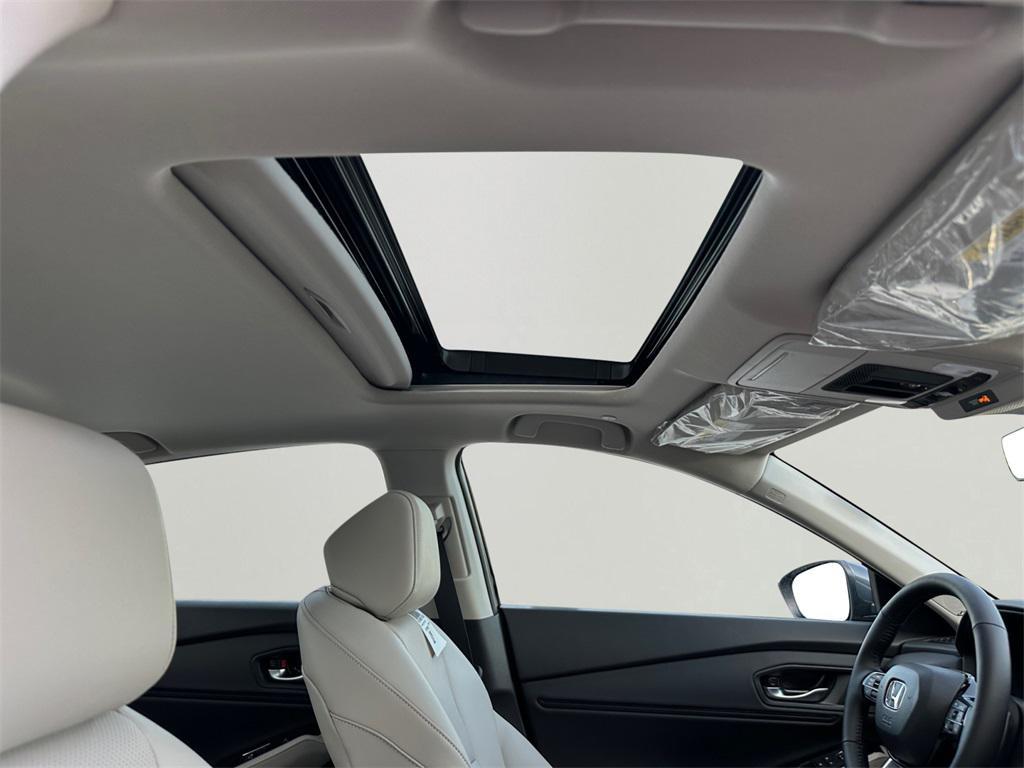 new 2025 Honda Accord Hybrid car, priced at $40,025