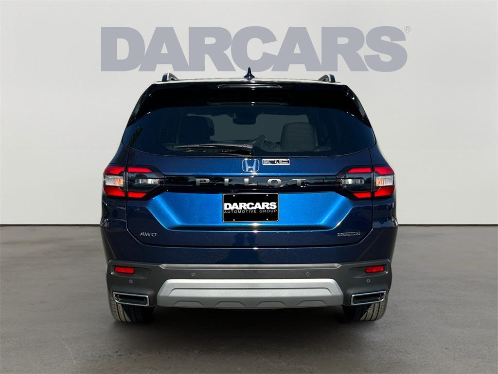 new 2025 Honda Pilot car, priced at $52,570