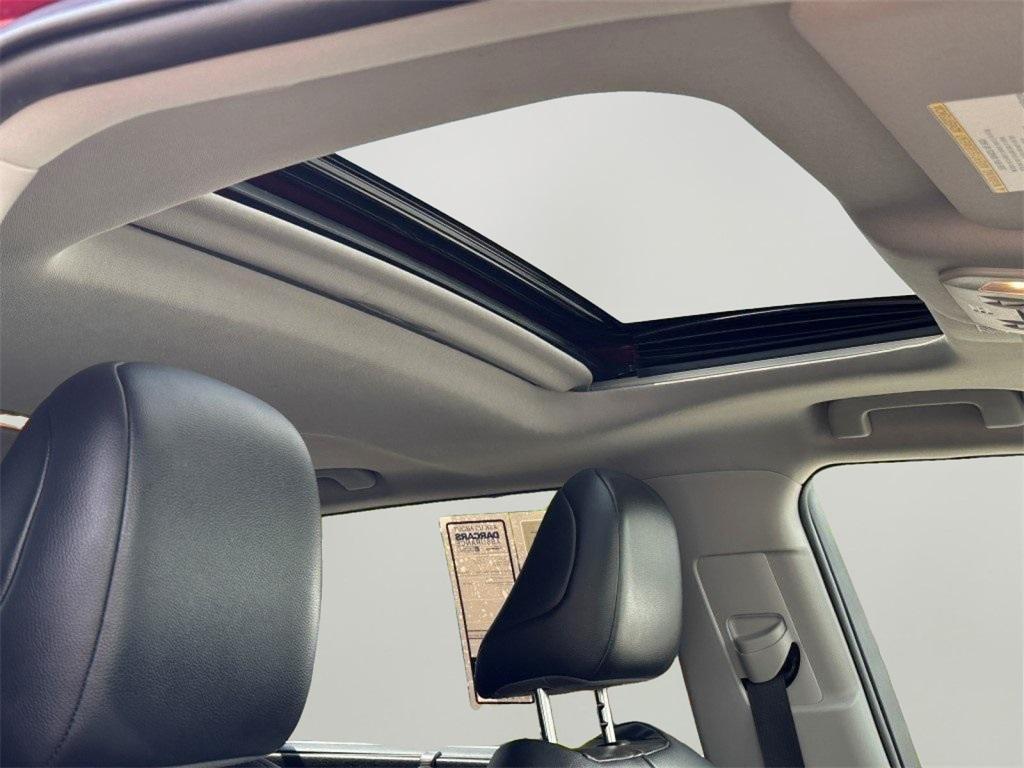 used 2021 Toyota Highlander car, priced at $29,900