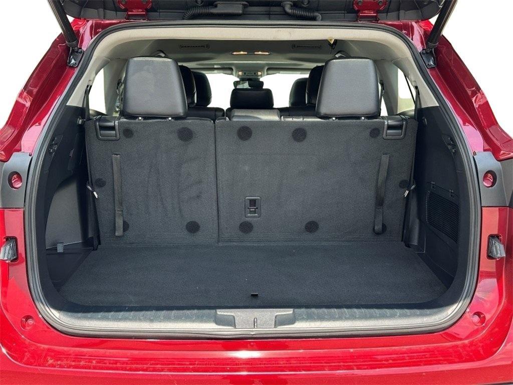used 2021 Toyota Highlander car, priced at $29,900