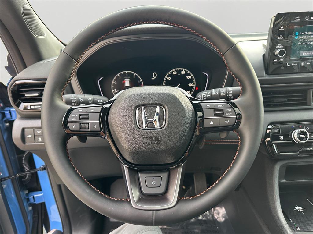 new 2025 Honda Pilot car, priced at $50,925