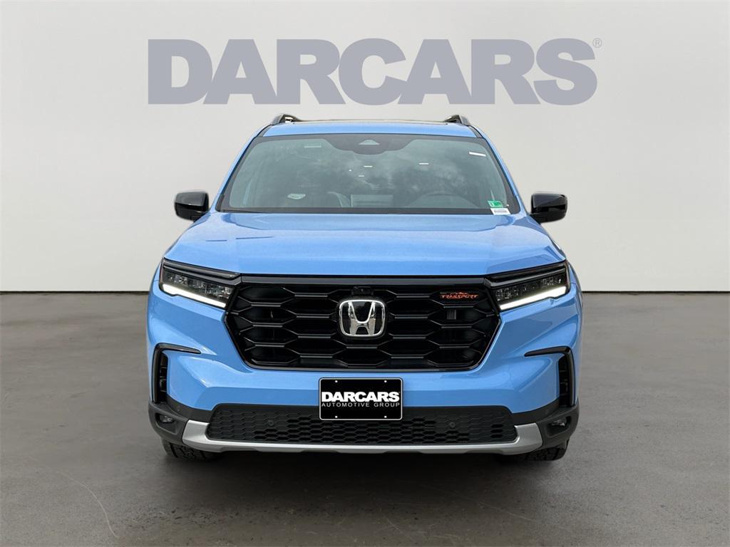 new 2025 Honda Pilot car, priced at $50,925