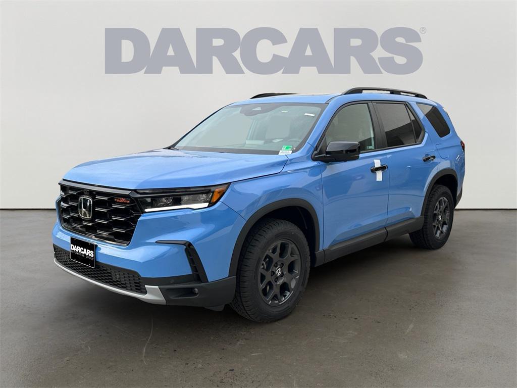 new 2025 Honda Pilot car, priced at $50,925