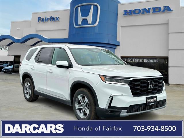 new 2025 Honda Pilot car, priced at $45,266