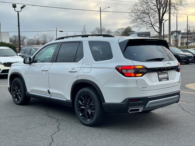 new 2025 Honda Pilot car, priced at $53,405
