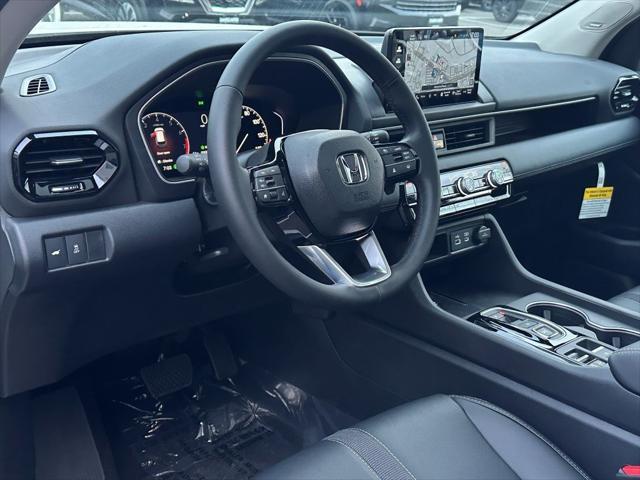 new 2025 Honda Pilot car, priced at $53,405