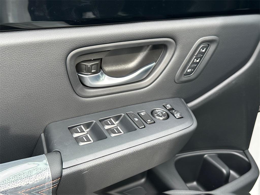 new 2025 Honda Pilot car, priced at $51,405