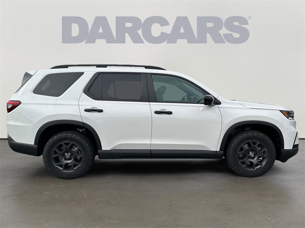 new 2025 Honda Pilot car, priced at $51,405