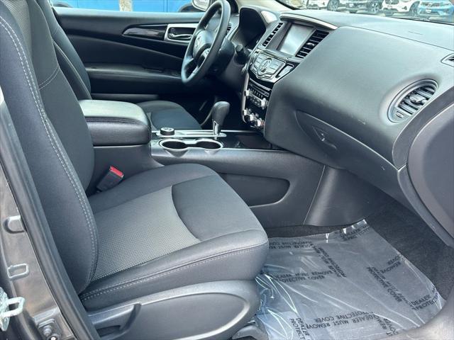 used 2018 Nissan Pathfinder car