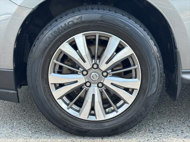 used 2018 Nissan Pathfinder car