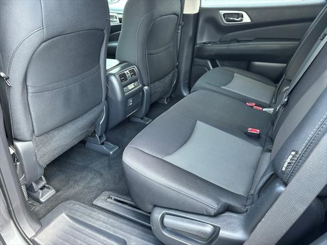 used 2018 Nissan Pathfinder car