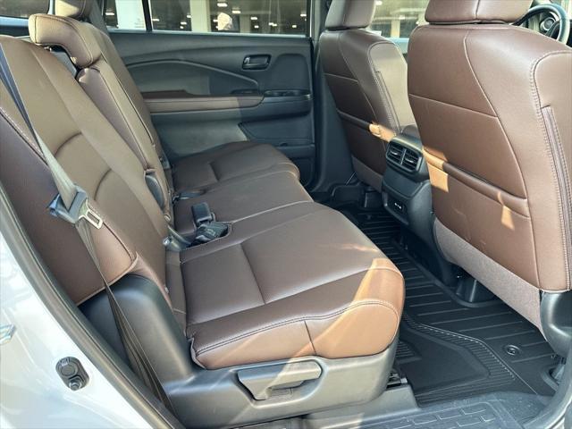 new 2024 Honda Passport car, priced at $44,310