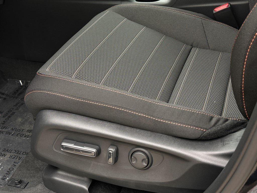 new 2026 Honda CR-V Hybrid car, priced at $40,195