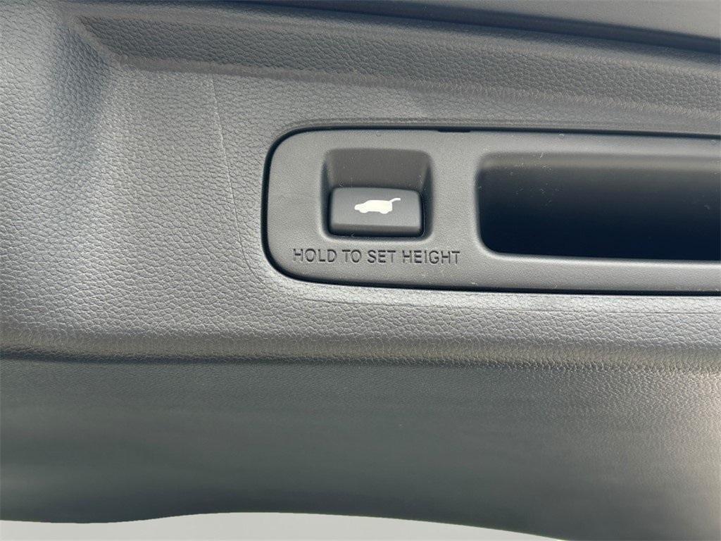new 2026 Honda CR-V Hybrid car, priced at $40,195